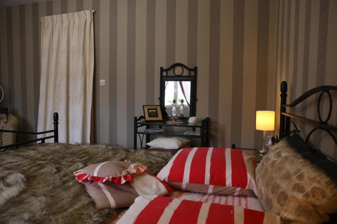 エペルネー Au Coeur Des Vignes Bed & Breakfast エクステリア 写真